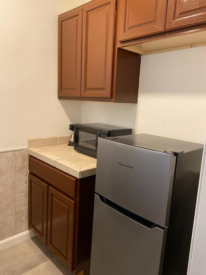 Europa Inn & Suites Desert Hot Springs Εξωτερικό φωτογραφία